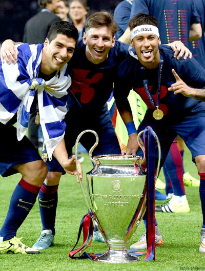 NBA历史最强球员评选：詹姆斯称王，杜兰特问鼎榜眼，乔丹压轴探花