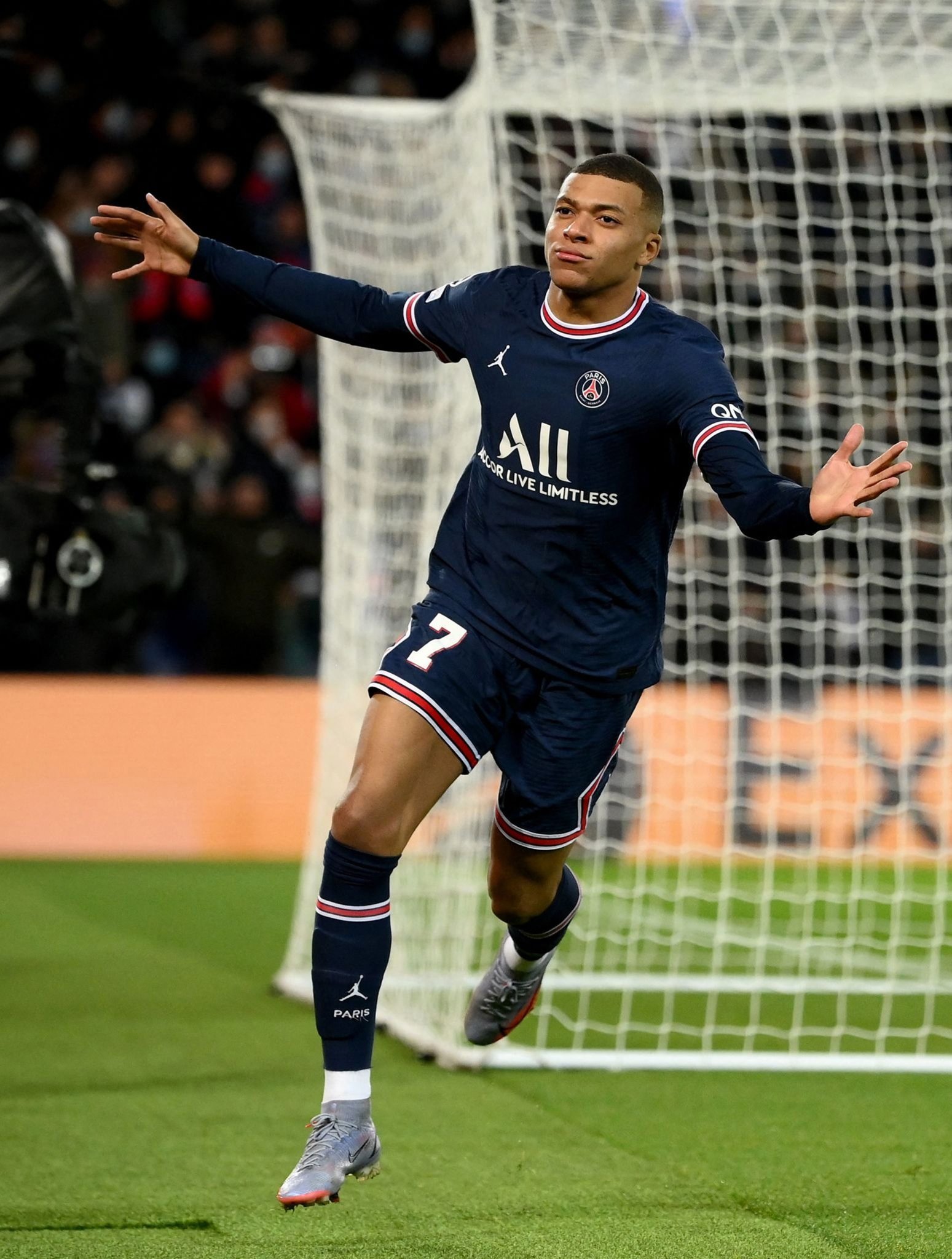 TA：这场平局表明，曼联必须找到合适的人选来接任临时主帅