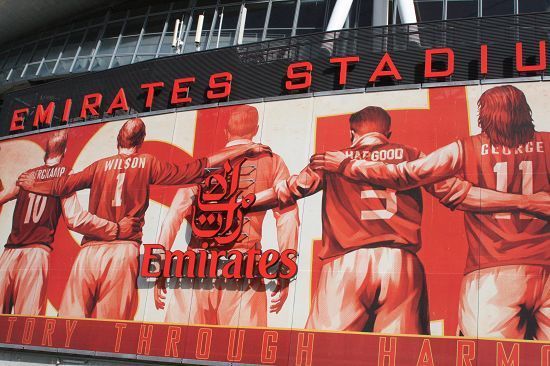 [德甲]沃尔夫斯堡队角球传中 阿穆拉头球破门